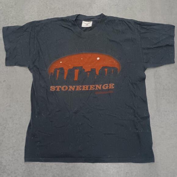 Vintage UK - Stonehenge - Millennium 2000 Black Souvenir Tee - Mens XL T-Shirt - Picture 1 of 3